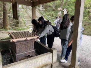 １年生　宝登山神社参拝・長瀞散策